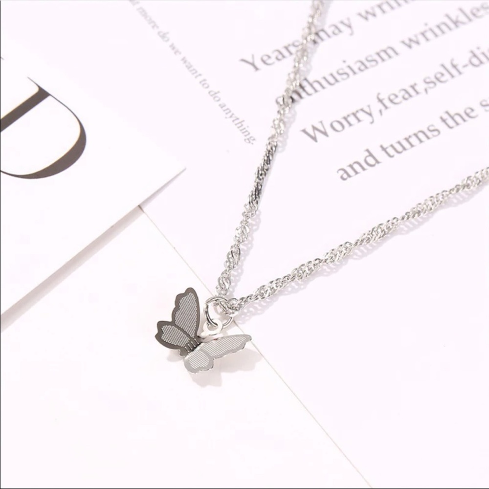 2/$10 NEW! Vintage Butterfly Pendant Necklace Dainty Boho Cute - Picture 3 of 7